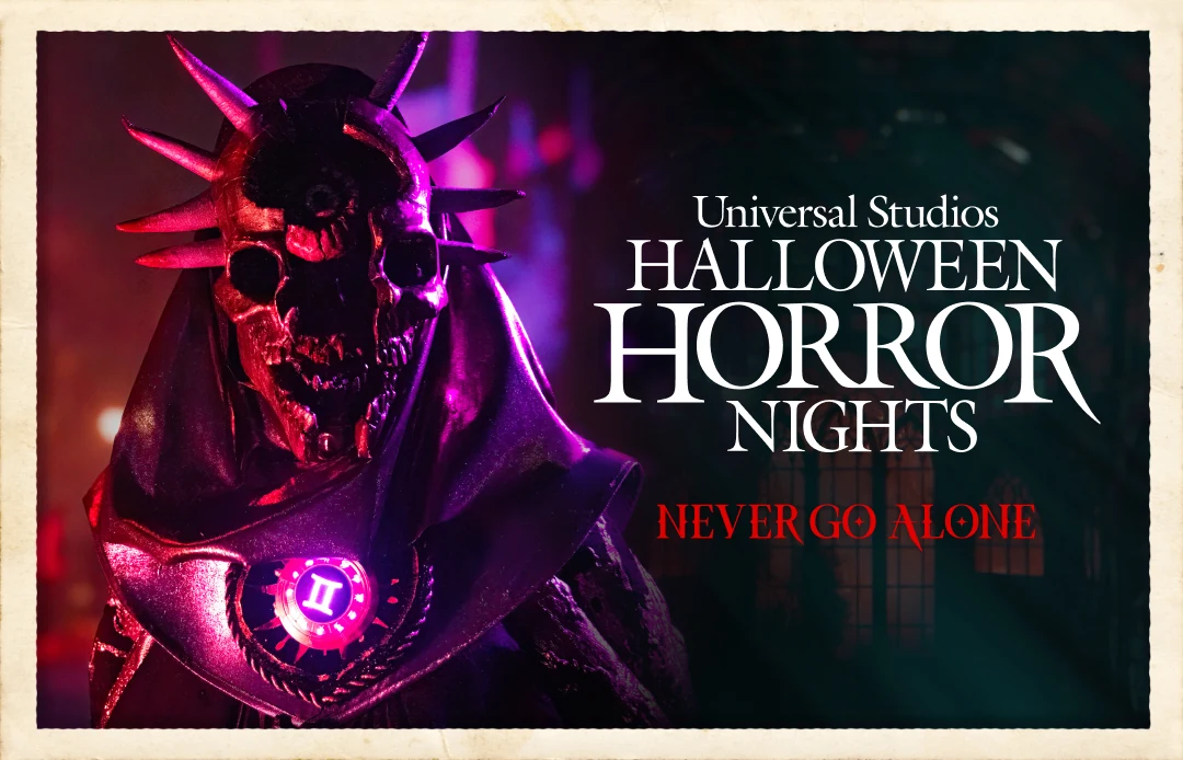 Halloween Horror Nights postcard: front